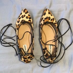 Leopard “Eleanorr” Lace Up Pointed Toe Flat sz 7.5